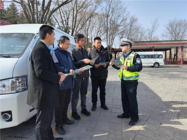 平凉崆峒：筑牢春运安全线 交通宣传护平安